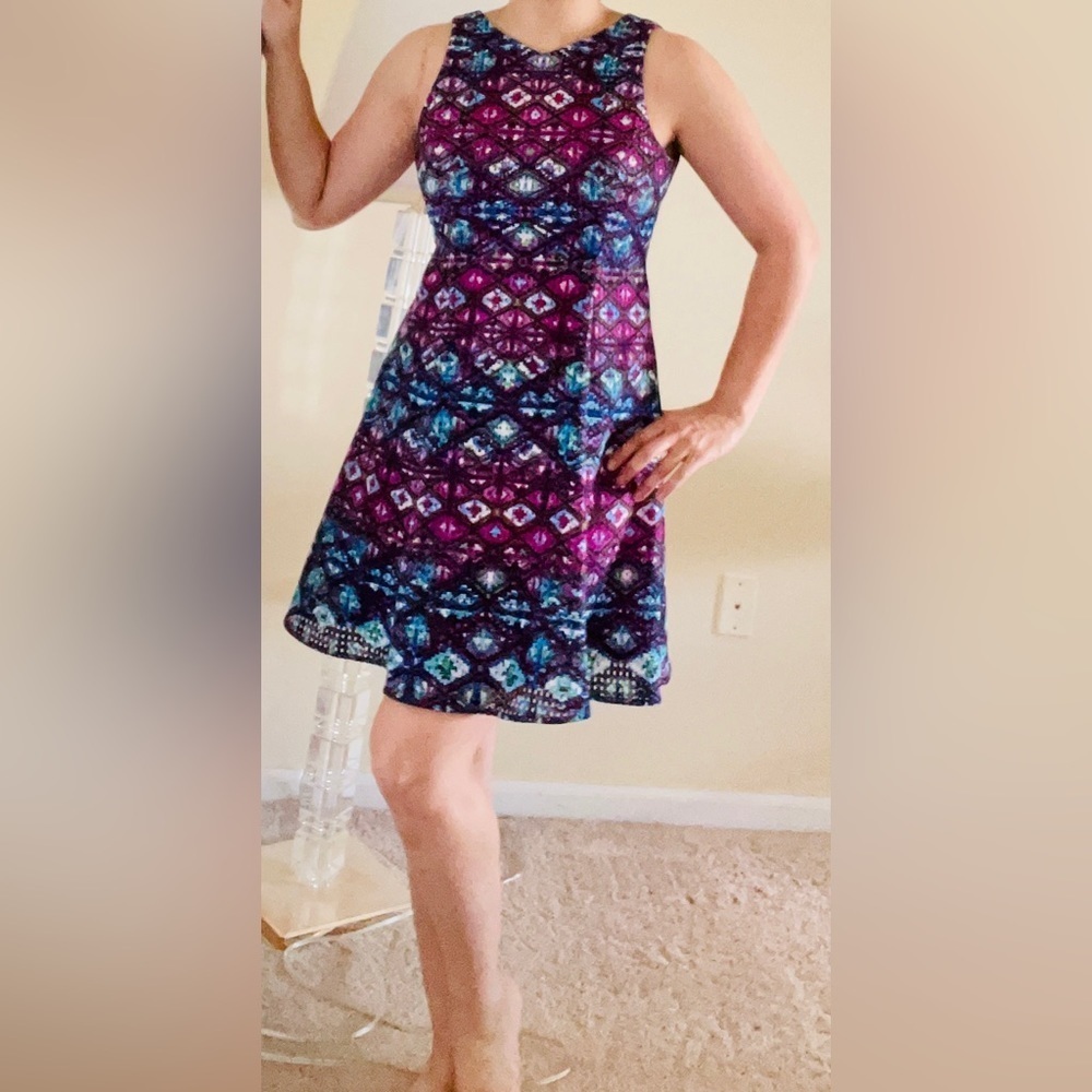 Fun mini dress by Maggy London bysize 4P